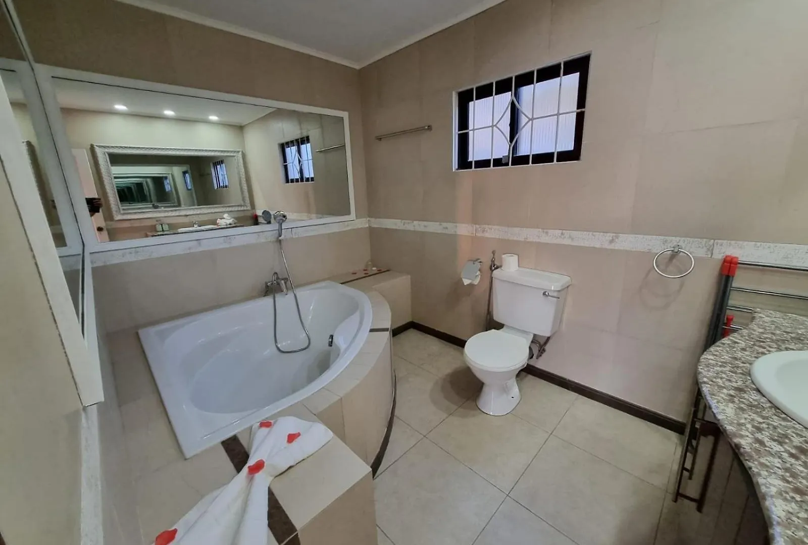 Northwest Bay Seaview Apartment Beau Vallon  Beau Vallon (Mahe)